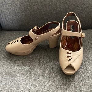 B.A.I.T shoes. Baylee size 8. Taupe, with box hardly worn.